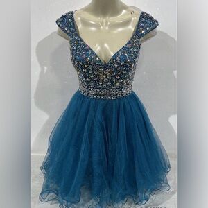 NWT. HANNAH S, size 6, TEAL BEADED TULLE SHORT CAP SLEEVE PROM PARTY DRESS 👗 💎